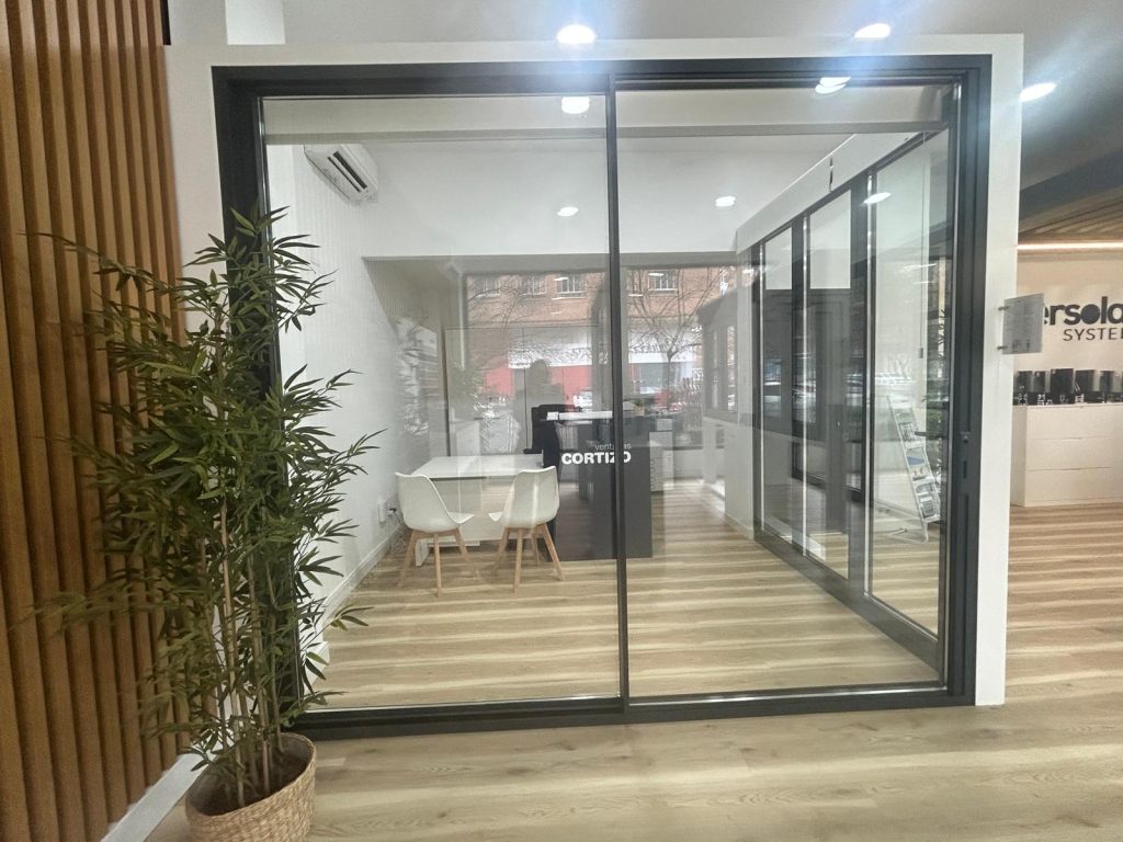 Oficina tienda de ventanas en Talavera2